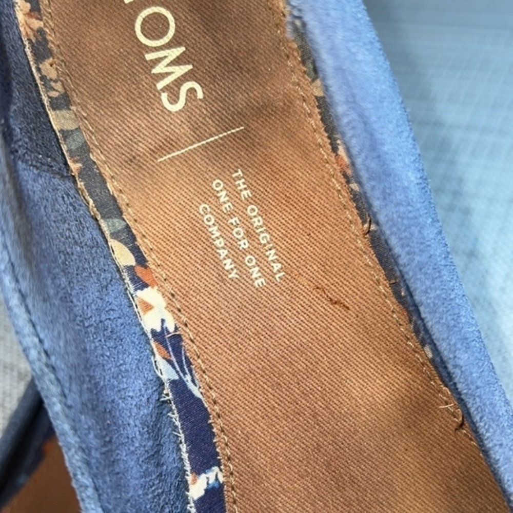 TOMS SHOES, size8W, blue suede - Picture 6 of 8